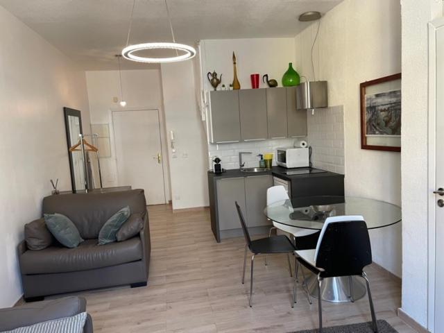 Apartment On Dante Street Next To The Sea Nisa Exterior foto